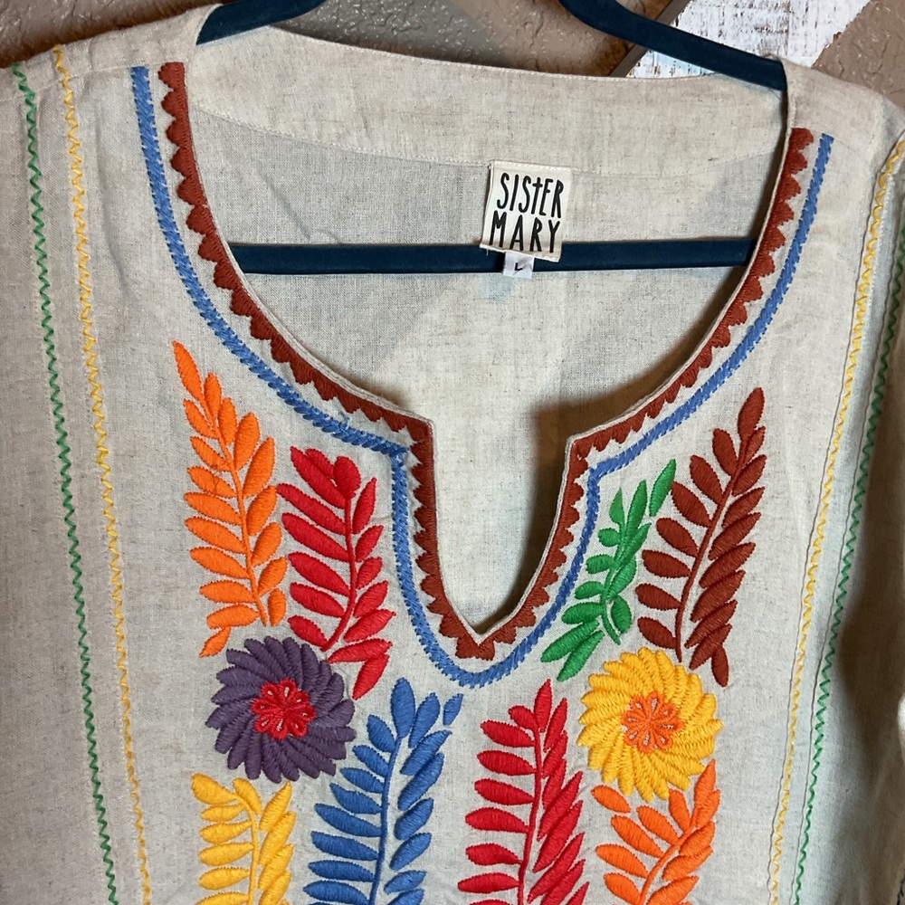 Sister Mary Gloria Tunic Top In Cream with Rainbow Floral Embroidery Size Large - Picture 2 of 3